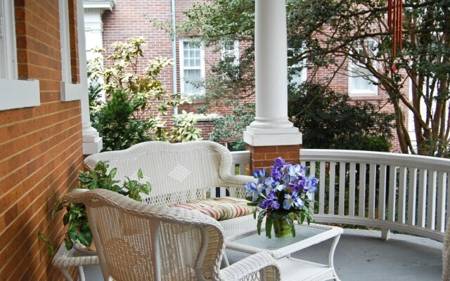 The Albanus Phillips Inn