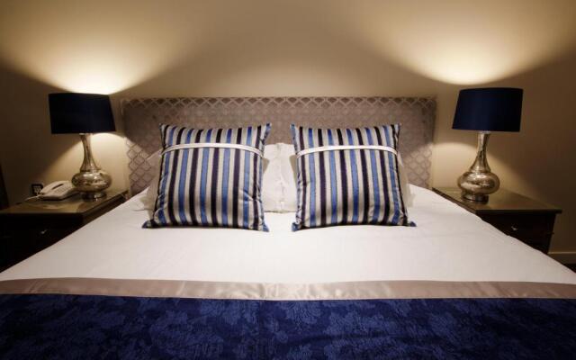 Sandford Springs Hotel & Golf Club