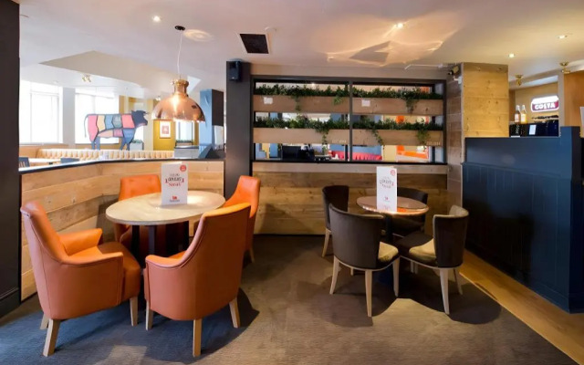 Premier Inn Manchester Airport Heald Green