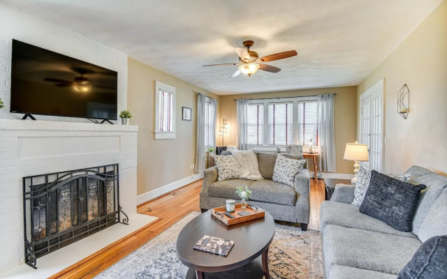 Charming Smithfield House: Walk to Downtown!