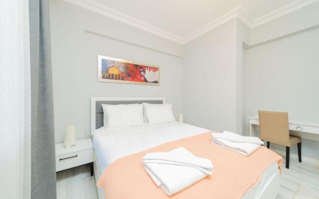 Vibrant Flat With Lovely Balcony in Muratpasa