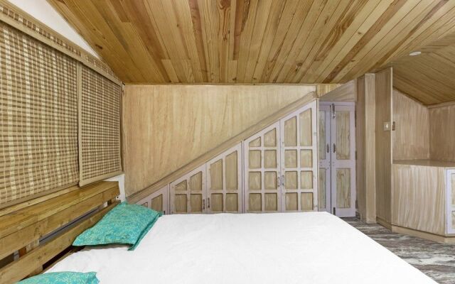 GuestHouser 1 BR Bed & Breakfast 83ac