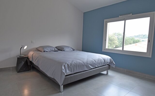 Attractive Holiday Home in Vézénobres With Swimming Pool