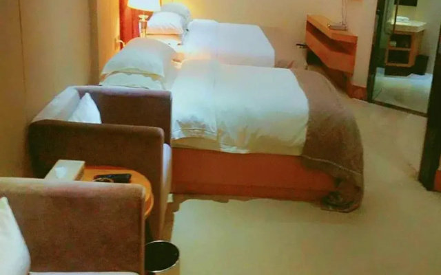 Yinwan Hotel - Shiqian Branch