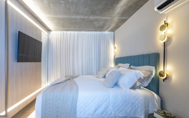 Setai Yacht By Day by Day