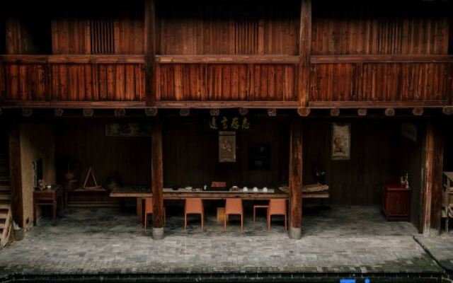 Yunshui Ruyi Travel And DL Tulou Culture B&B