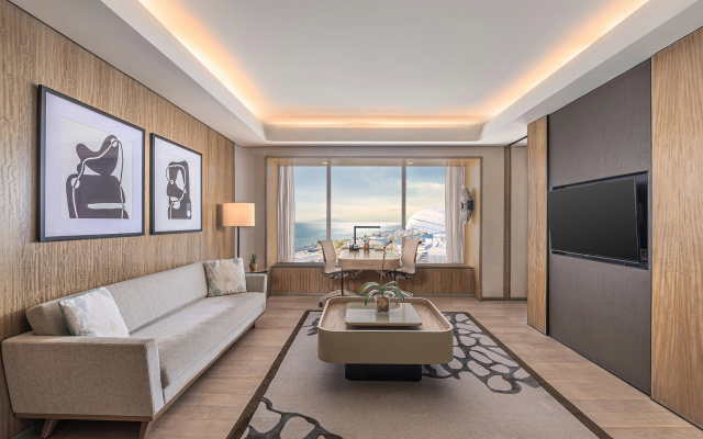 Conrad Manila