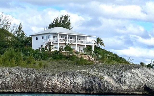 Blue Love Point by Eleuthera Vacation Rentals