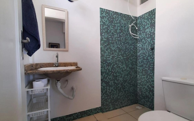 Apartamento amplo e charmoso, frente ao mar.