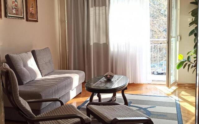 Community Park Apartment