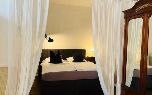 Hotel Lux
