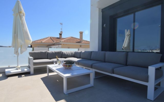 Plushy Villa in Torremendo With Pool and Reservoir Views