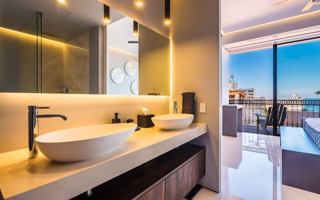 Pier 57 Zona Romantica Puerto Vallarta