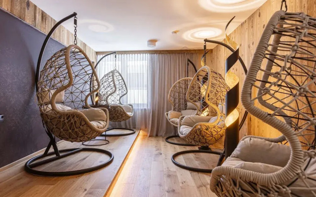 Charming Apartment 850 m From ski Area