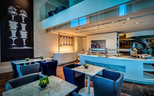 Royal Beach Tel Aviv Hotel