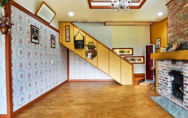 Buk-myeon Hill House