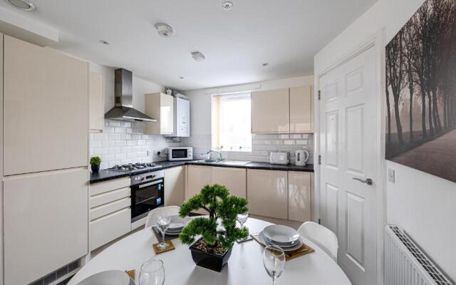 Stanley Sparkle Stays - 4BRooms, 4Beds, Prkg, Wifi