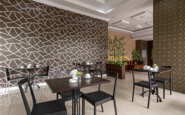 OYO 741 Hotel Labuhan Raya