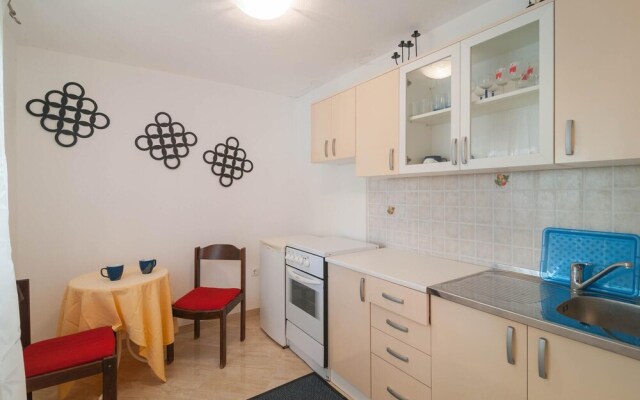 Awesome Home in Splitska With Wifi and 3 Bedrooms