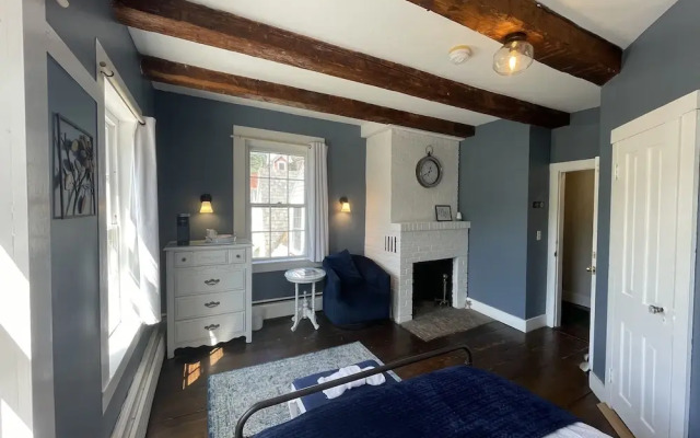 Stone Hearth Inn & Tavern
