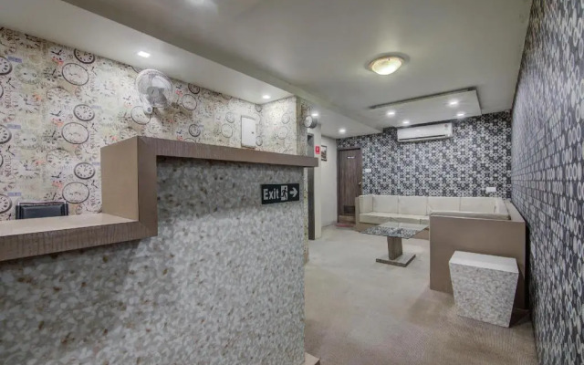 Crystal Studio by OYO Rooms