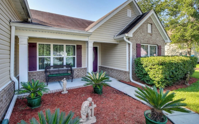 Screened Patio: Rincon Home, 18 Mi to Savannah!