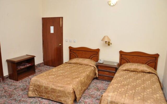 Dreamland Hotel
