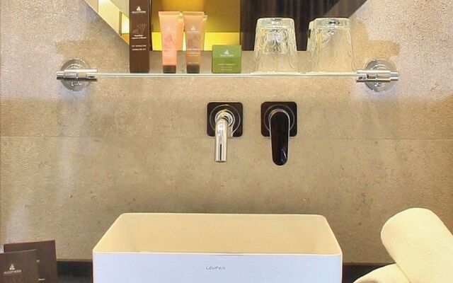 Plaza Madeleine Hotel & Spa