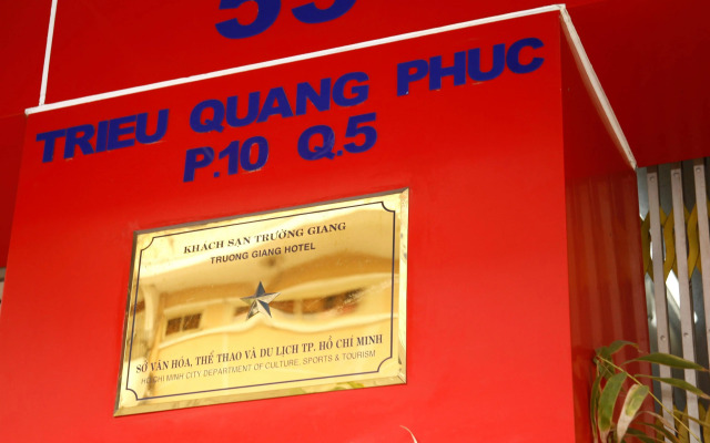 Truong Giang Hotel