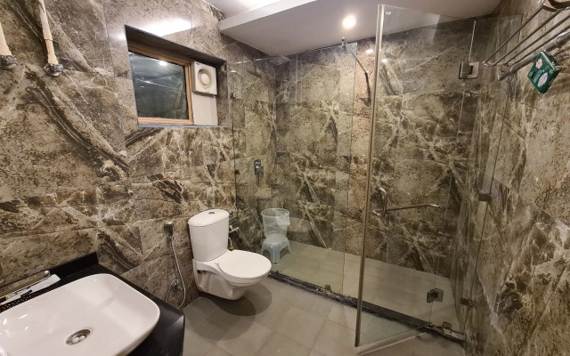 Hotel Rajpur Heights