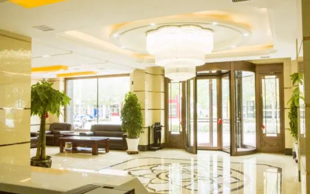 Platinum International Hotel (Tongjiang Russian Style Park Branch)