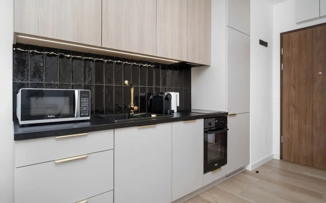 Poniatowskiego Studio by Renters
