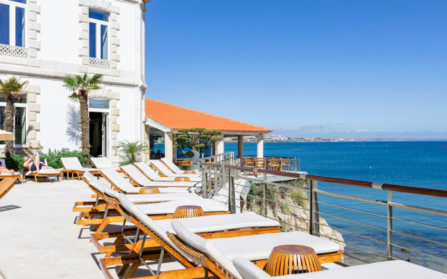 The Albatroz Hotel