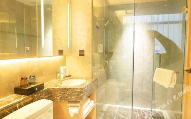 Yuanfeng Hotel (Shenzhen East Railway Station Buji Subway Station)