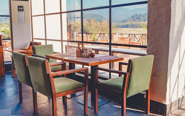 Manu Maharani Resort Corbett