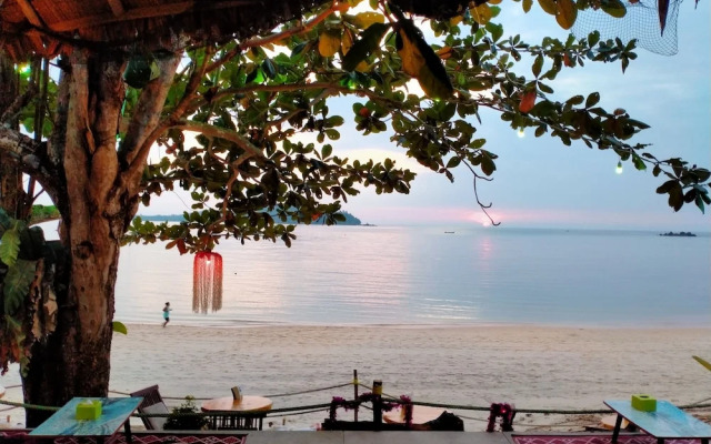 Nattida Bungalow & Hashery @ Koh Phayam