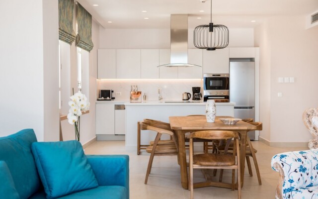 Avra Apartments Venetian Harbour