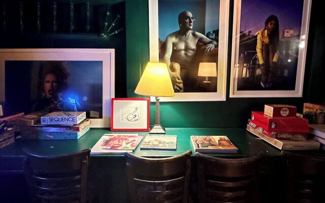 Inn at Gifford House