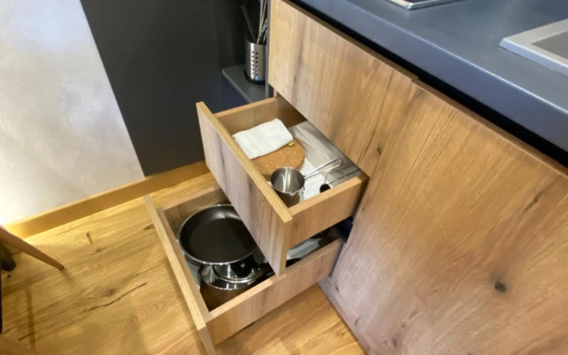 Tesla 8 Apartment