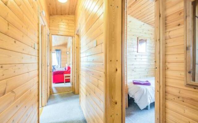 Rosy Lodge