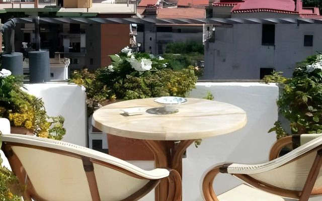 Villa Lara Hotel