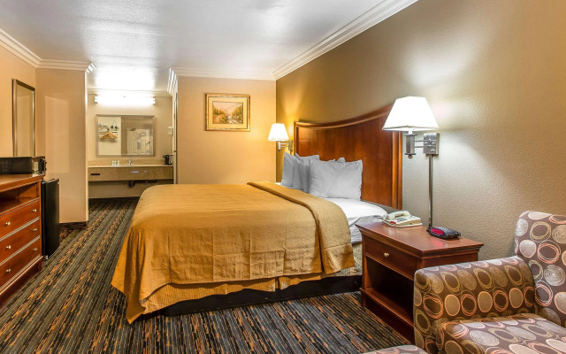 Quality Inn Lake Elsinore I-15