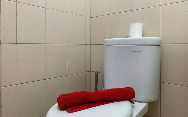 Warm And Cozy 2Br At Tifolia Apartment