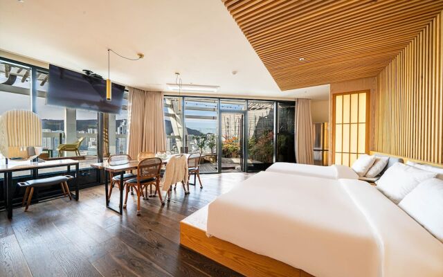 The Bay Club Hotel