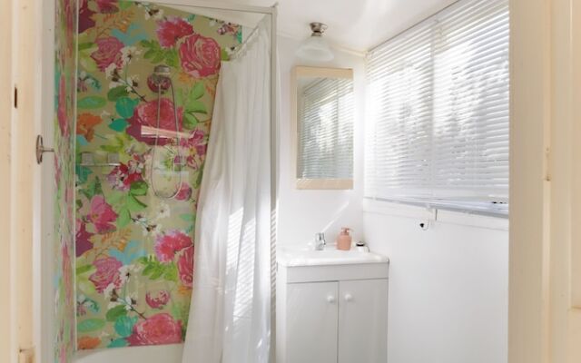 Wollaston House by the BnB Collection