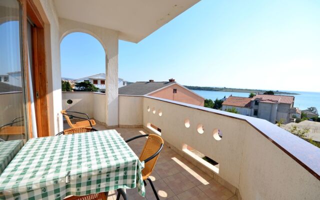 Apartments and Rooms Gordana