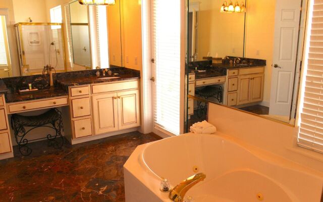 4848 Ocean Blvd - 4 Br Home