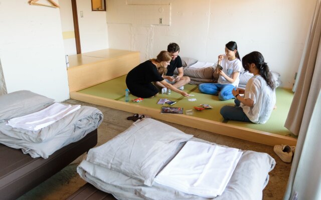 Shibamata Fu-ten Bed and Local