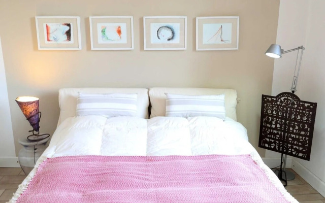 Trastevere Split Level Apartment with Terrace