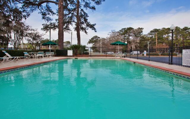 Spark by Hilton Savannah Midtown